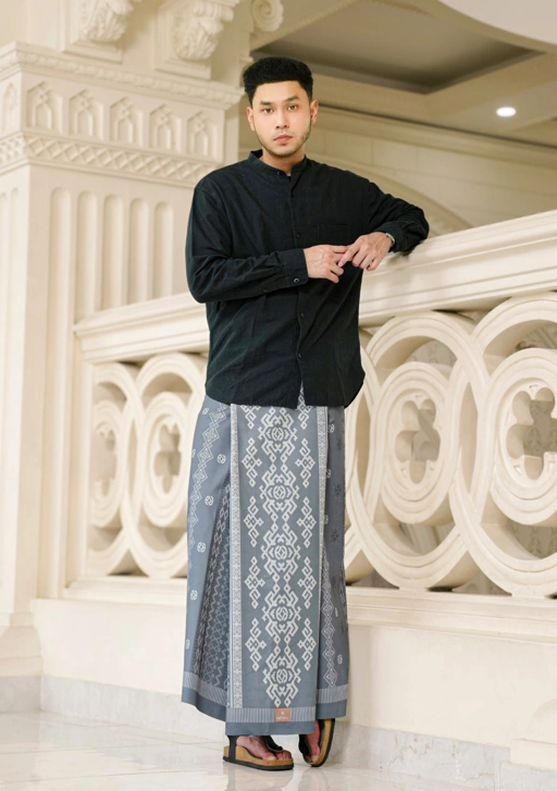 Image of Nawasena Sarung Griss