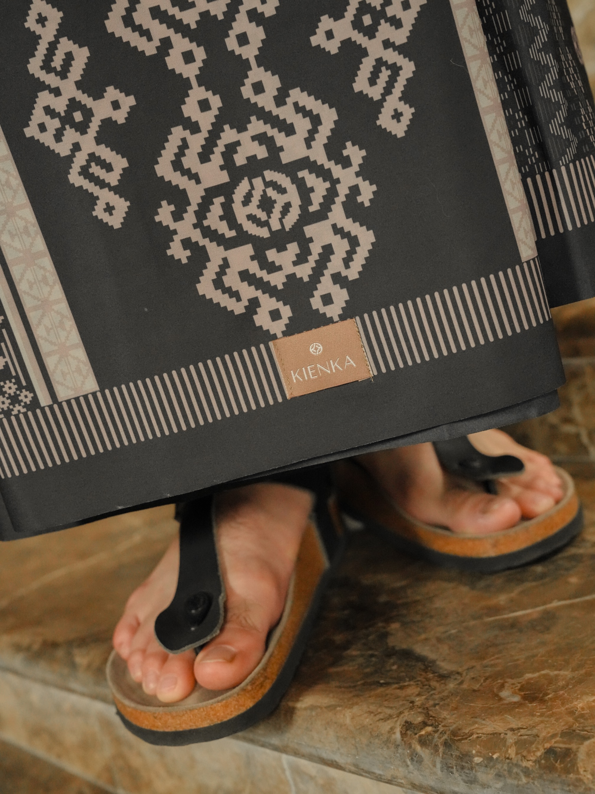 Nawasena Sarung Onyx