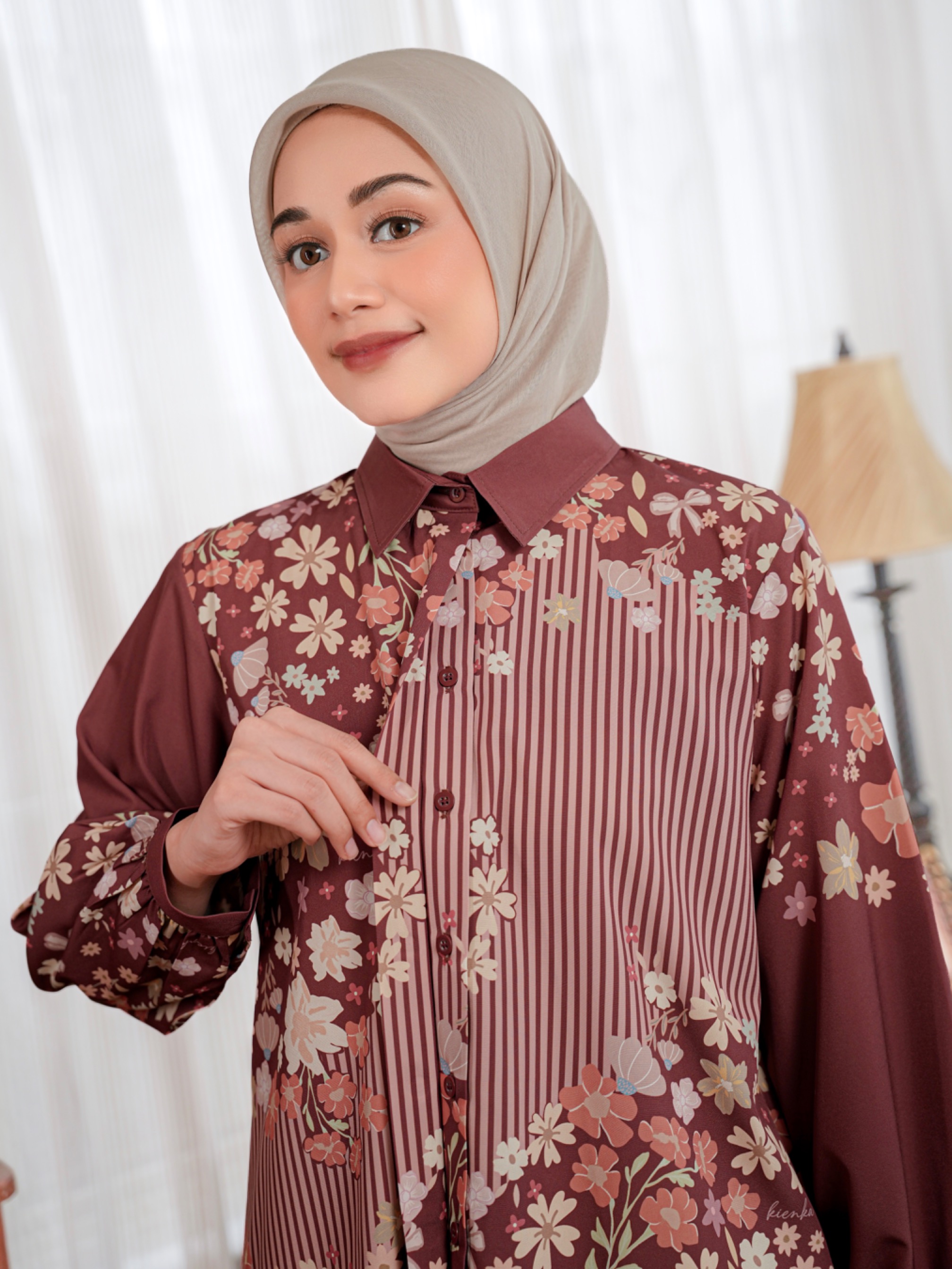 Arumi Blouse Mahogany