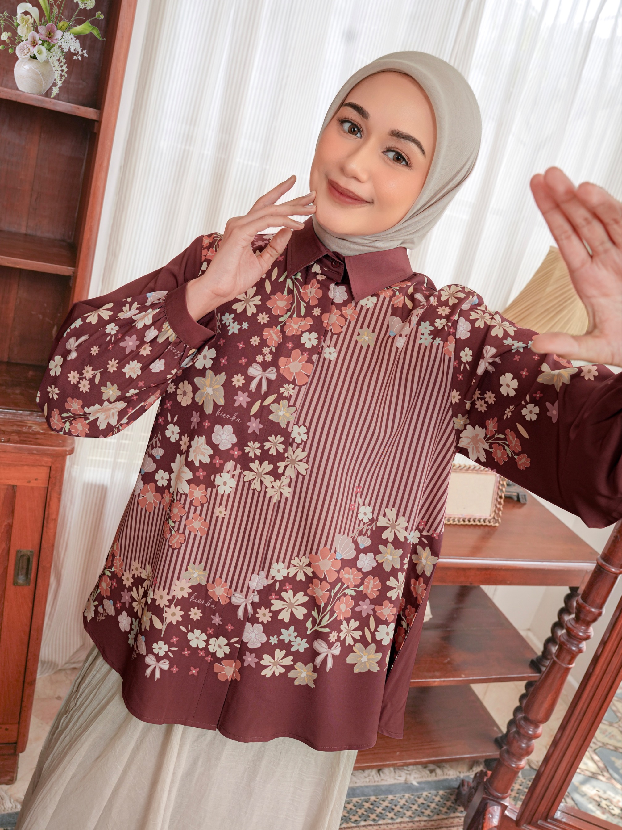 Arumi Blouse Mahogany