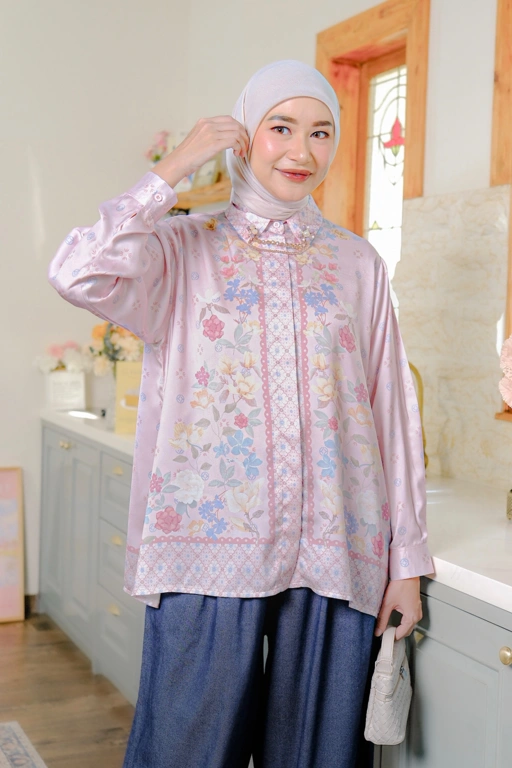 Image of Selina Blouse Delicate