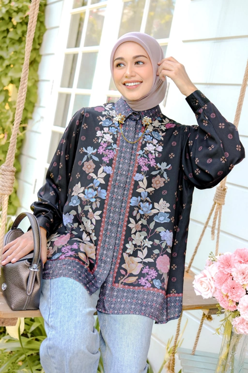 Image of Selina Blouse Onyx