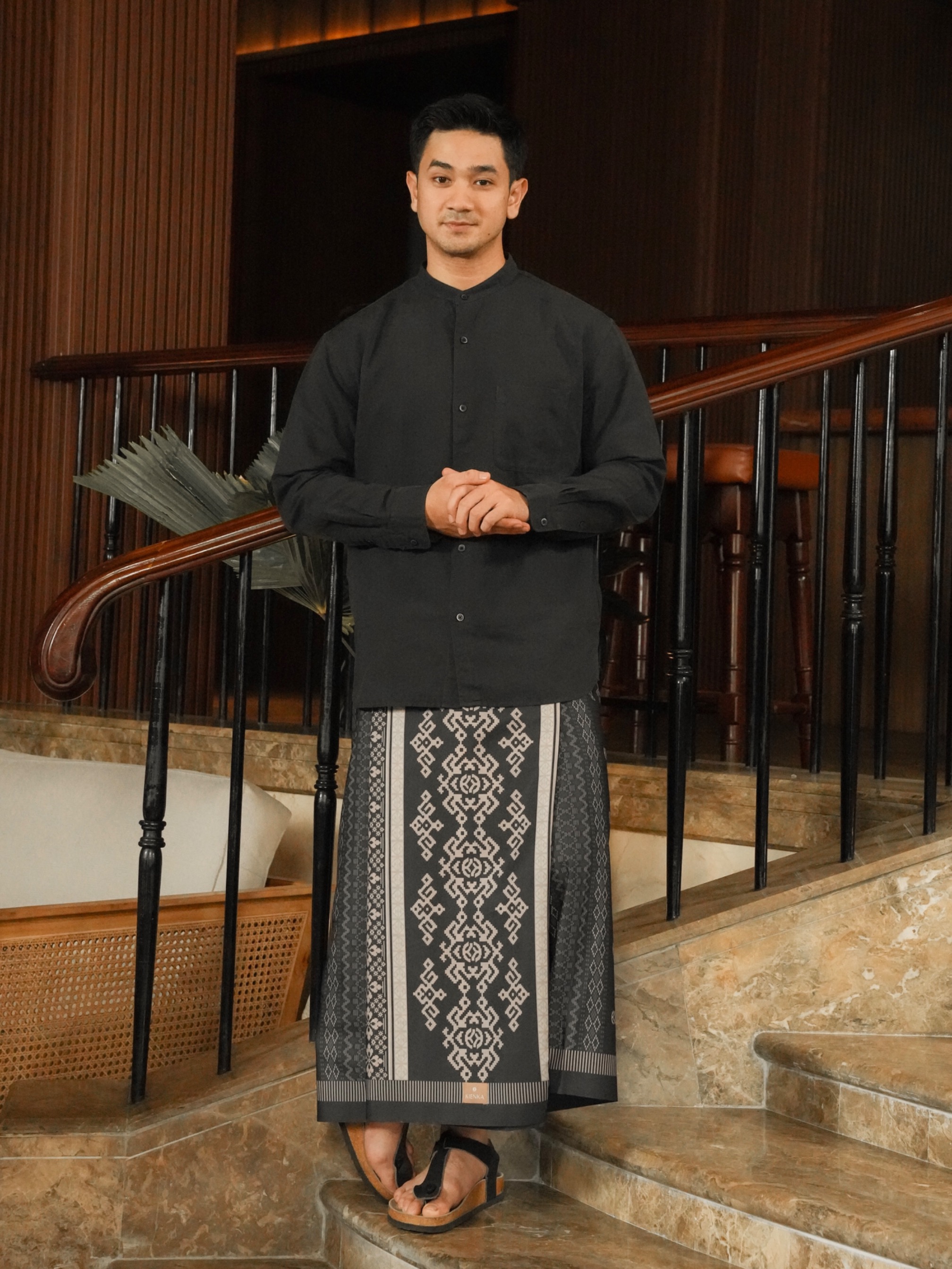 Nawasena Sarung Onyx