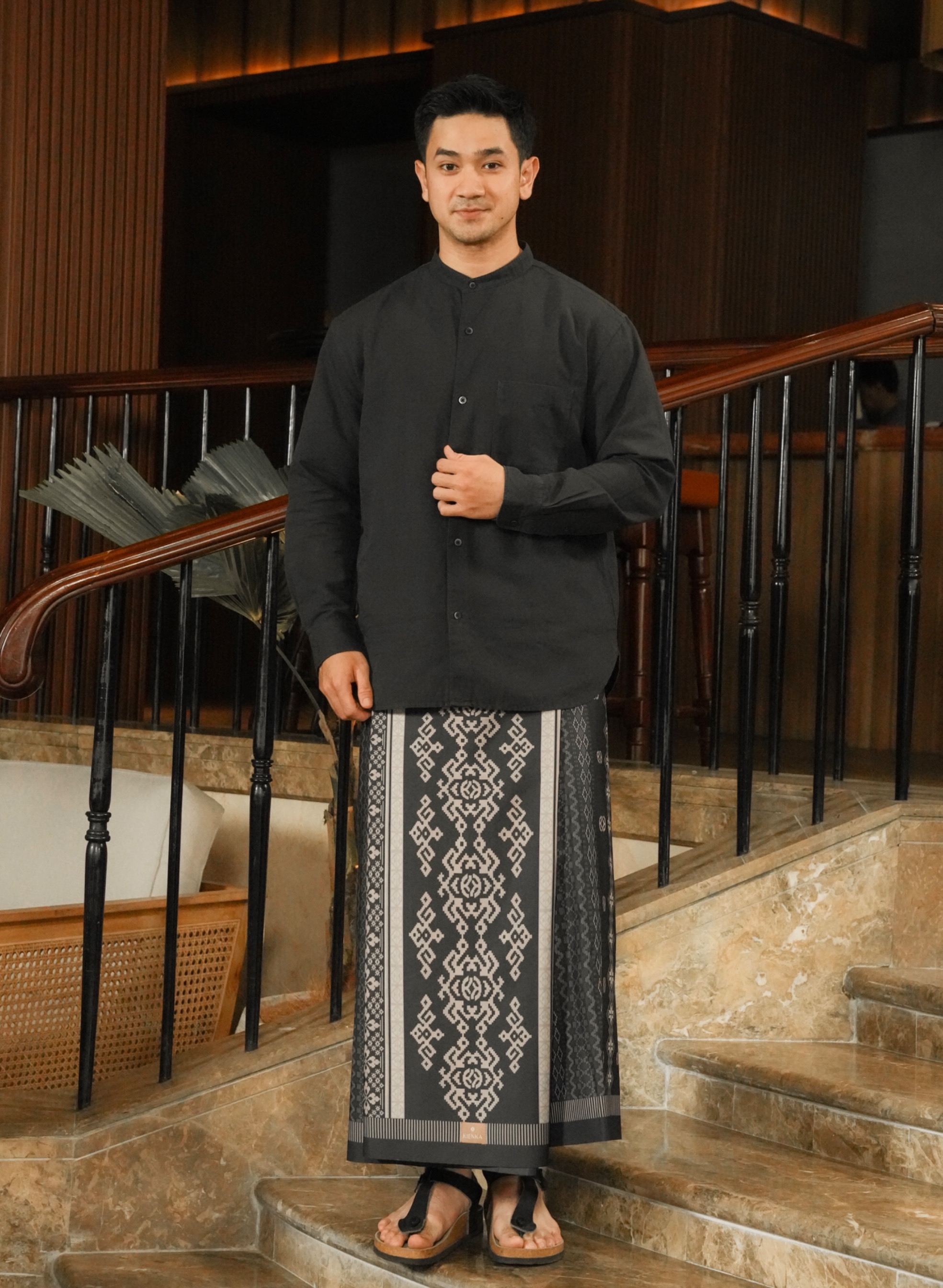 Nawasena Sarung Onyx