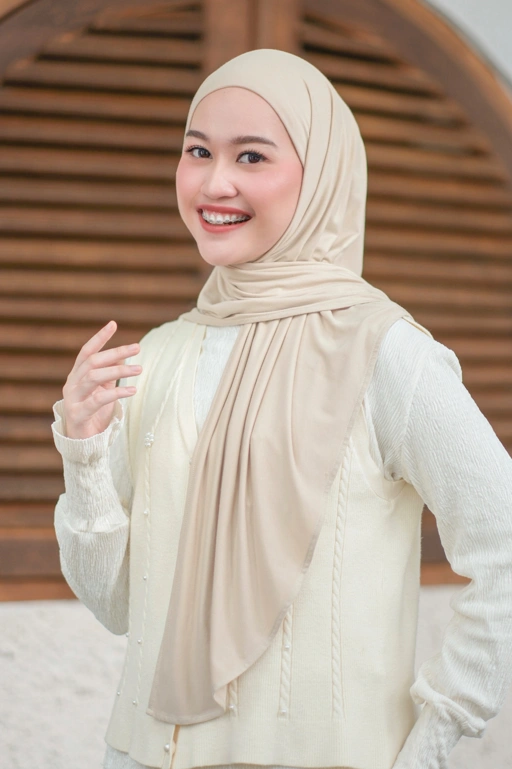 Image of Aisha Daily Pashmina Beige