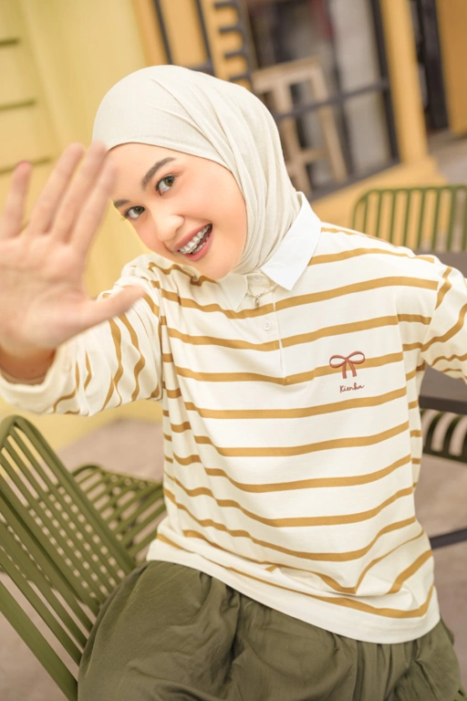 Image of Chia Stripe Shirt Crop Caramel