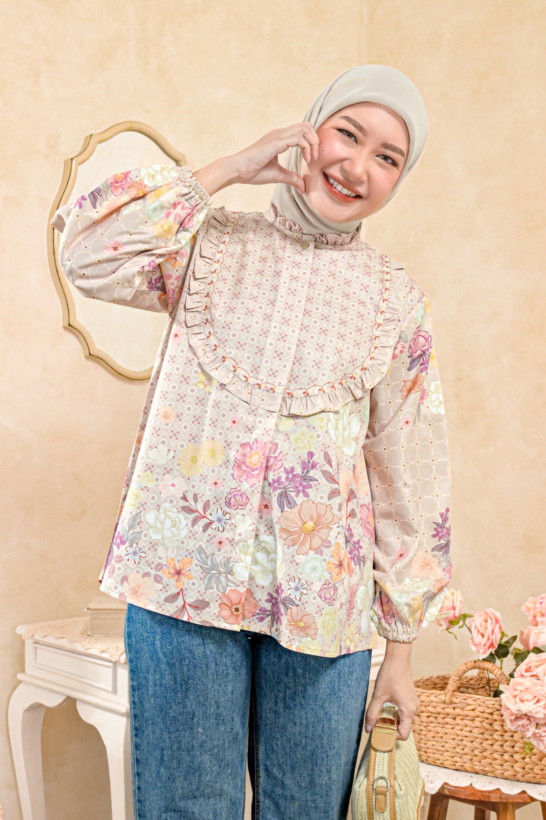 Alea Blouse Biscuit