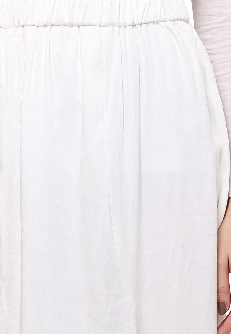 Furol White skirt