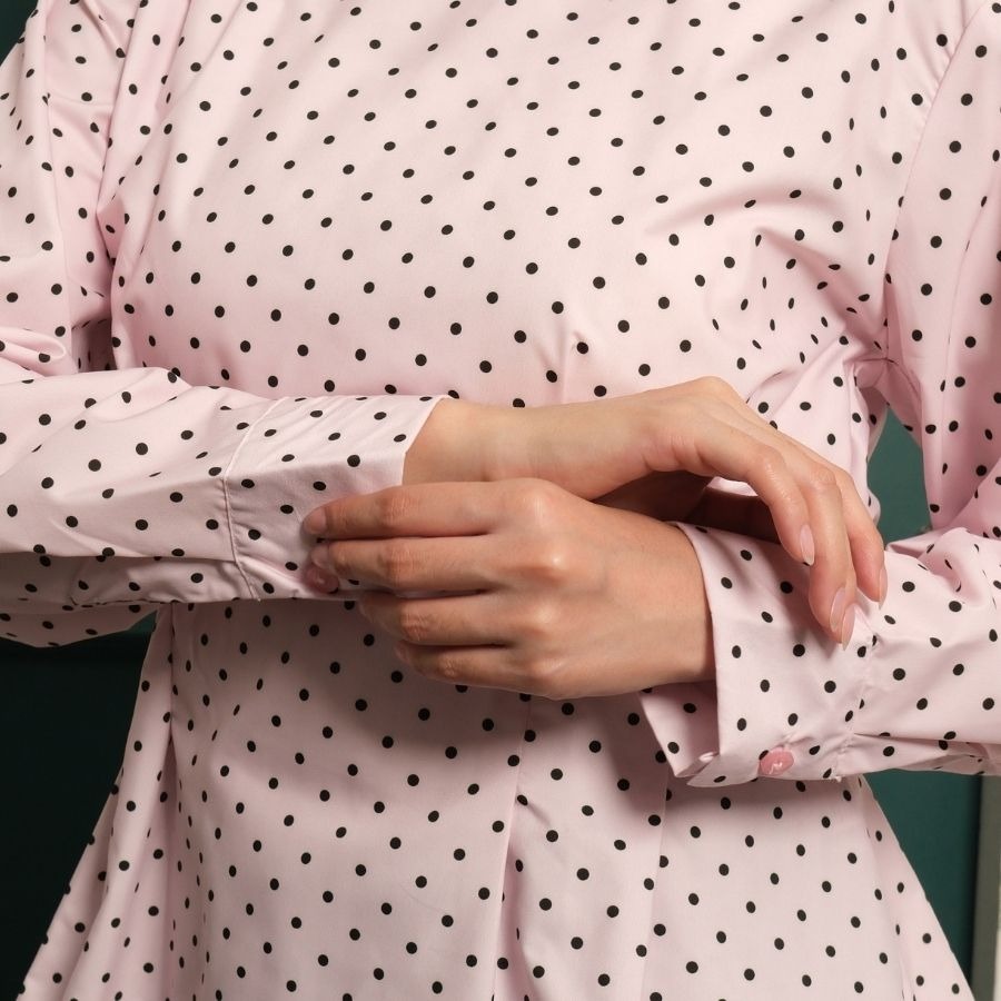GIYOMI - Maya Blouse - Kemeja Wanita - Kemeja Bahan Soft Poly - Blouse Polkadot Peplum