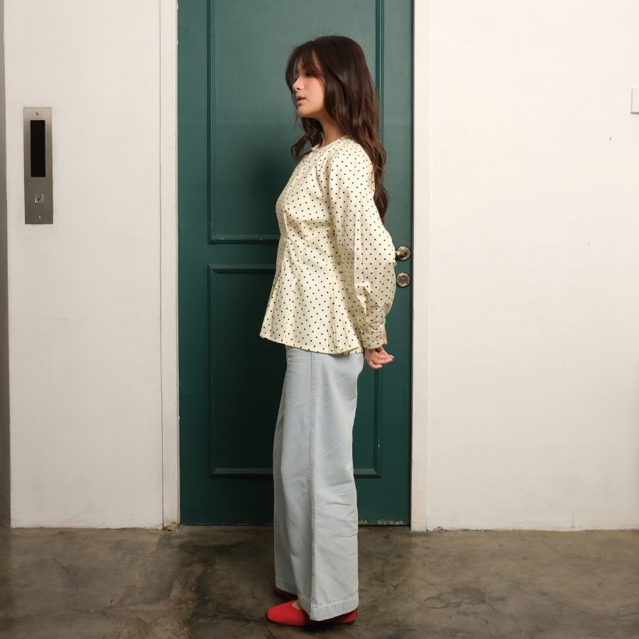 GIYOMI - Maya Blouse - Kemeja Wanita - Kemeja Bahan Soft Poly - Blouse Polkadot Peplum