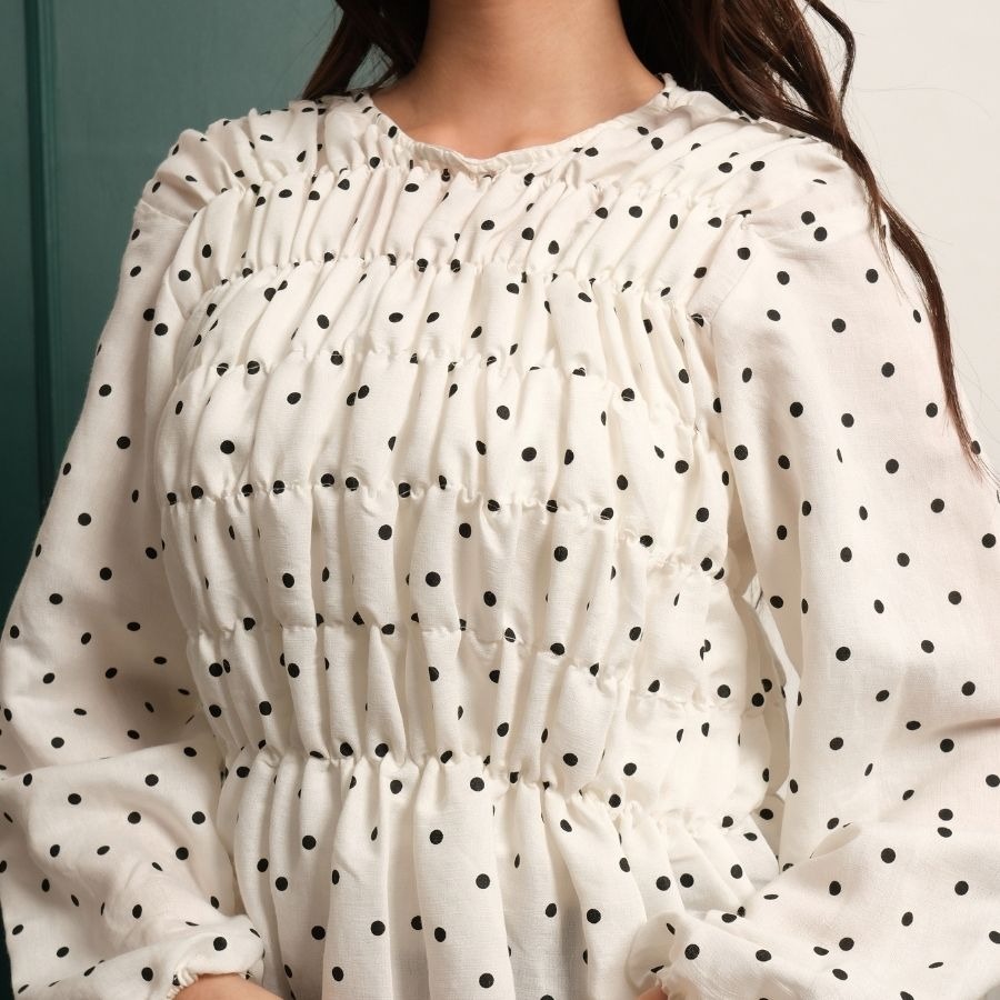 GIYOMI - Lula Blouse - Kemeja Wanita - Kemeja Bahan Poly Flow - Blouse Polkadot Smock Peplum