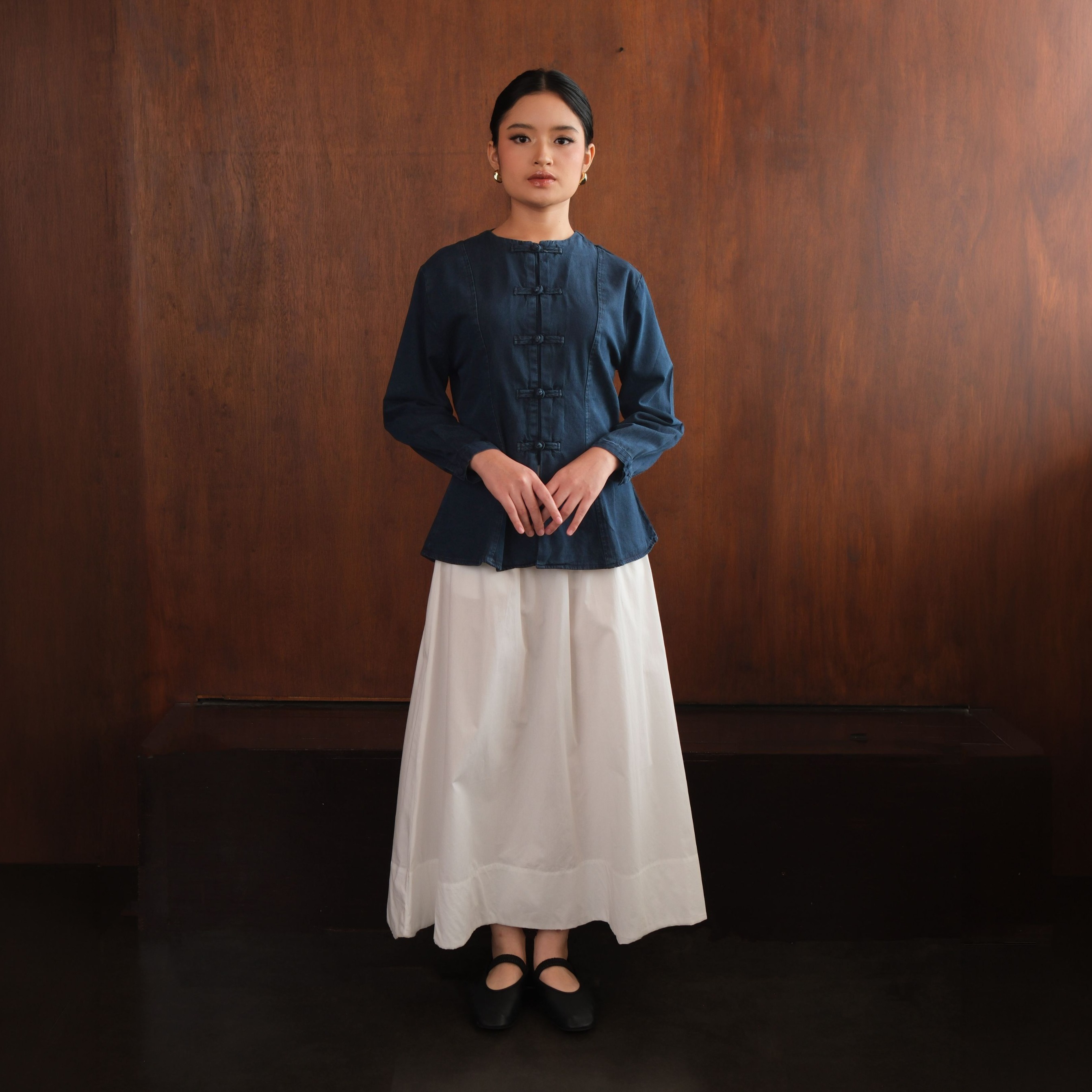 GIYOMI ID - Ava Blouse / Kemeja Wanita / Kemeja Bahan Denim / Baju Atasan Wanita