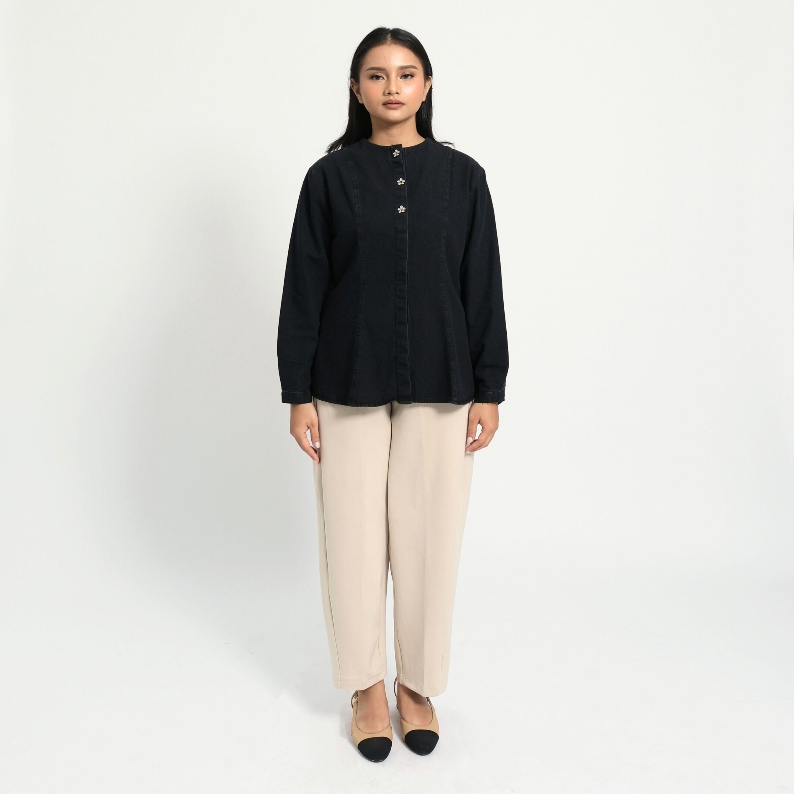 GIYOMI ID - Ava Blouse / Kemeja Wanita / Kemeja Bahan Denim / Baju Atasan Wanita