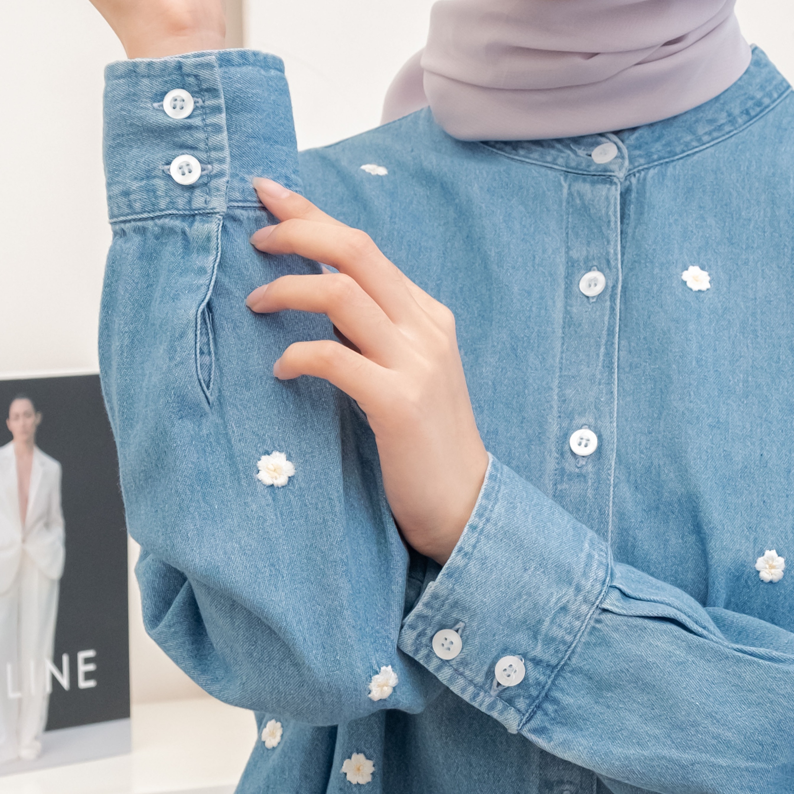 GIYOMI ID - Melissa Shirt / Kemeja Wanita / Kemeja Bahan Denim / Baju Atasan Wanita