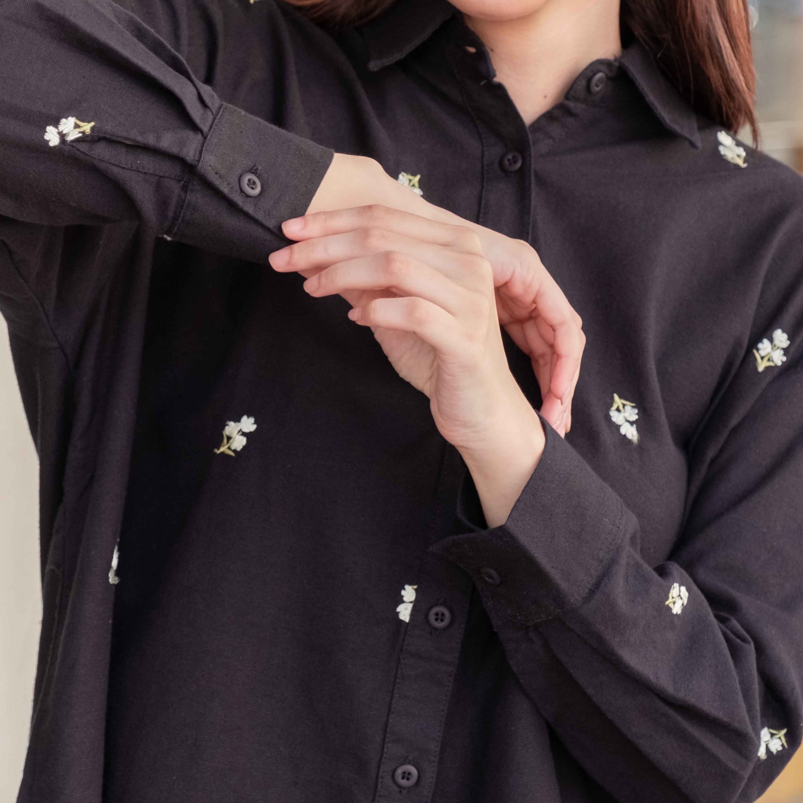 GIYOMI ID - Aile Shirt Embroidery / Kemeja Wanita / Kemeja Bahan Linen / Baju Atasan Wanita