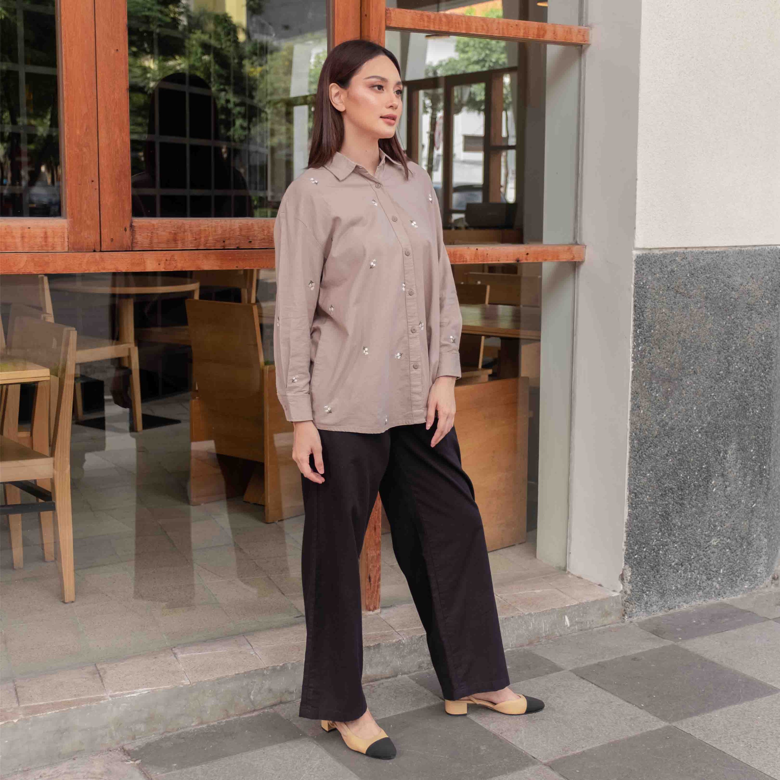 GIYOMI ID - Aile Shirt Embroidery / Kemeja Wanita / Kemeja Bahan Linen / Baju Atasan Wanita