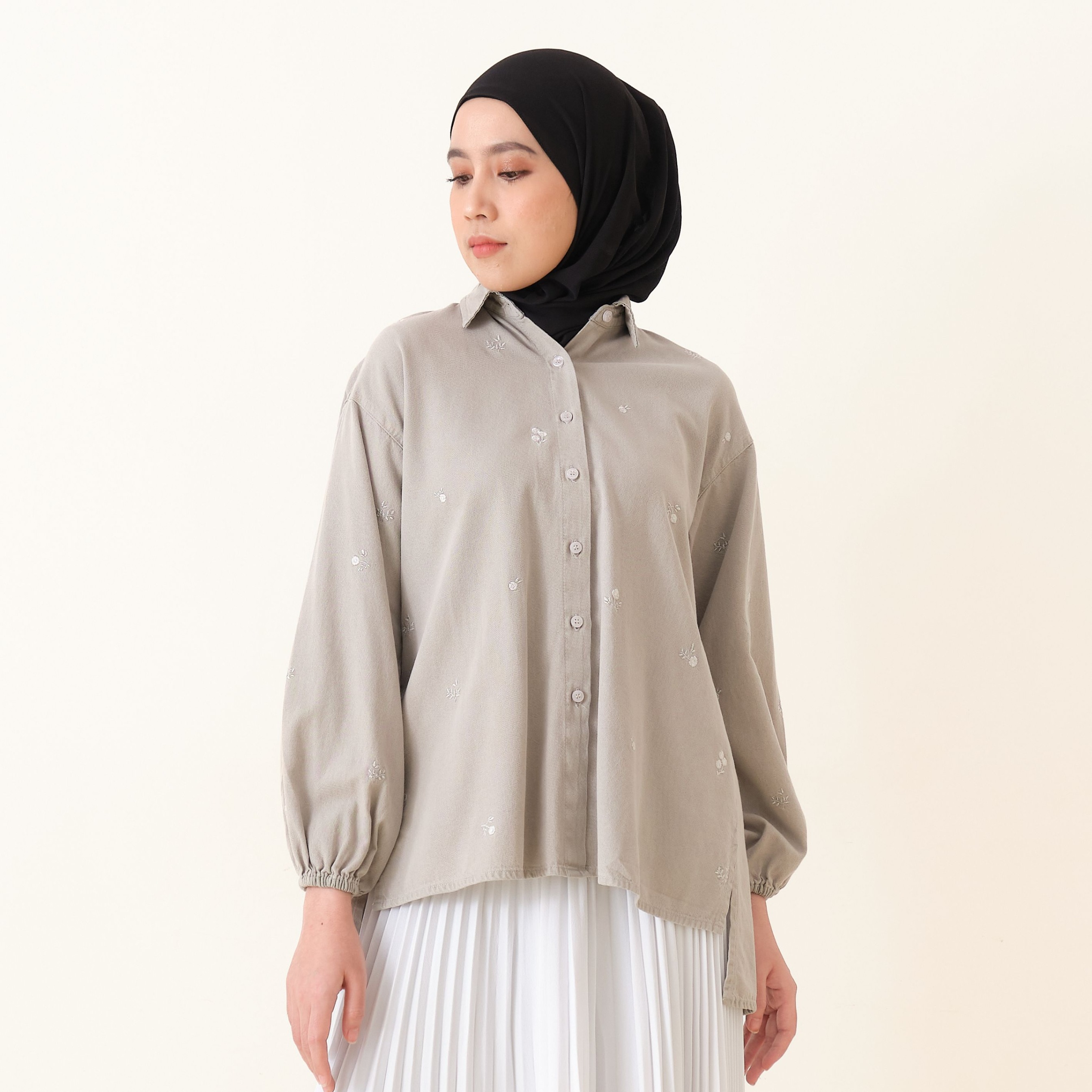 GIYOMI ID - Aletta Blouse / Blouse Wanita / Blouse Bahan Denim / Atasan Wanita
