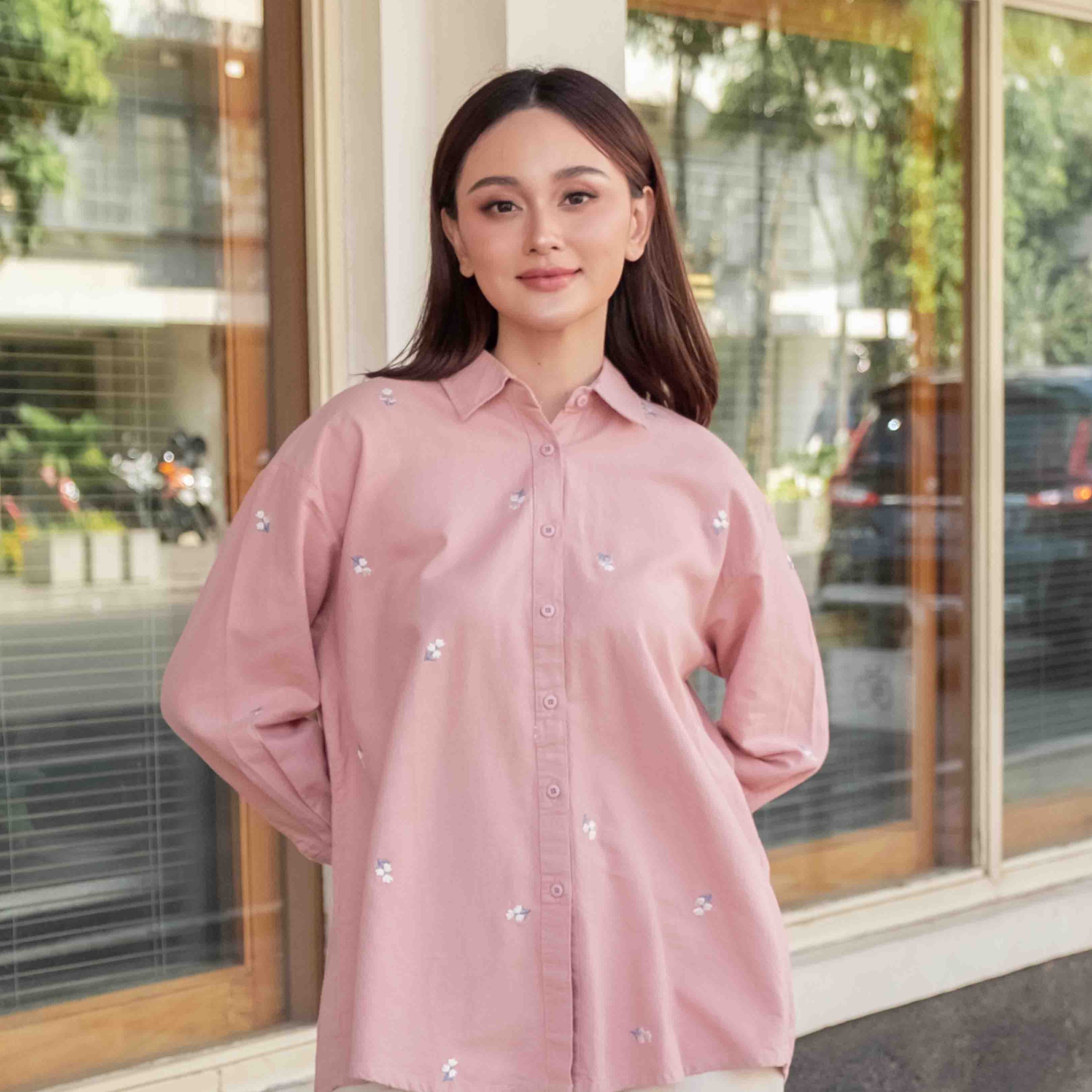 GIYOMI ID - Aile Shirt Embroidery / Kemeja Wanita / Kemeja Bahan Linen / Baju Atasan Wanita