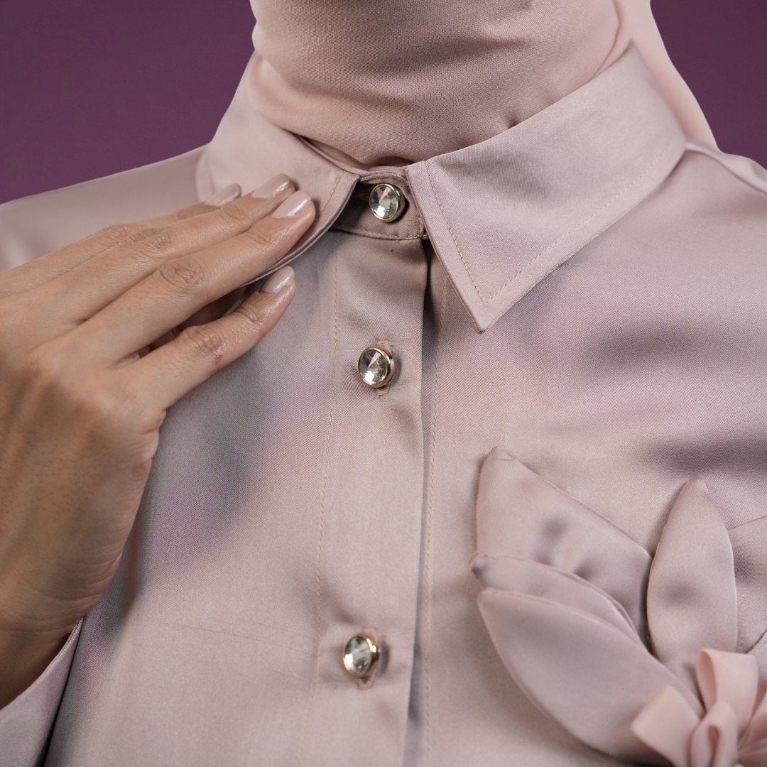 Shafira | Anahita Blouse | Blouse Atasan Wanita | Bahan Silk