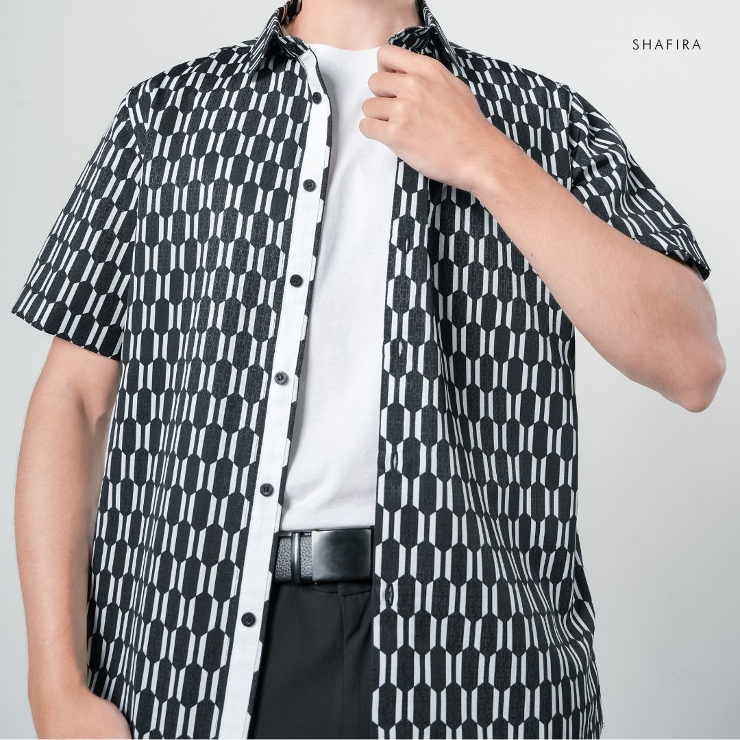 Shafira - Veriel Menswear - Printed Geo Short Sleeve Shirt - Bahan Poly Cotton Dobby Printed