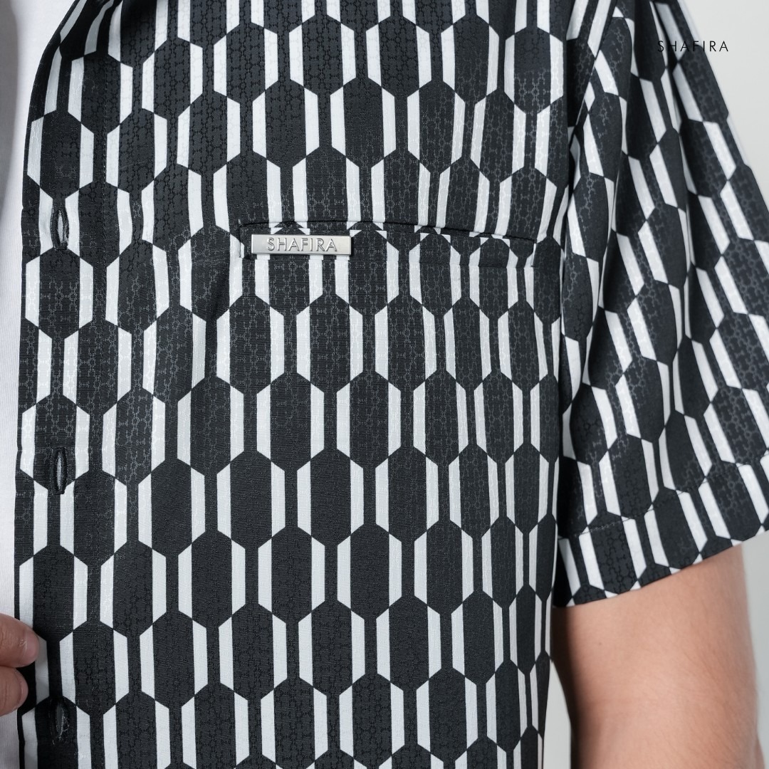 Shafira - Veriel Menswear - Printed Geo Short Sleeve Shirt - Bahan Poly Cotton Dobby Printed