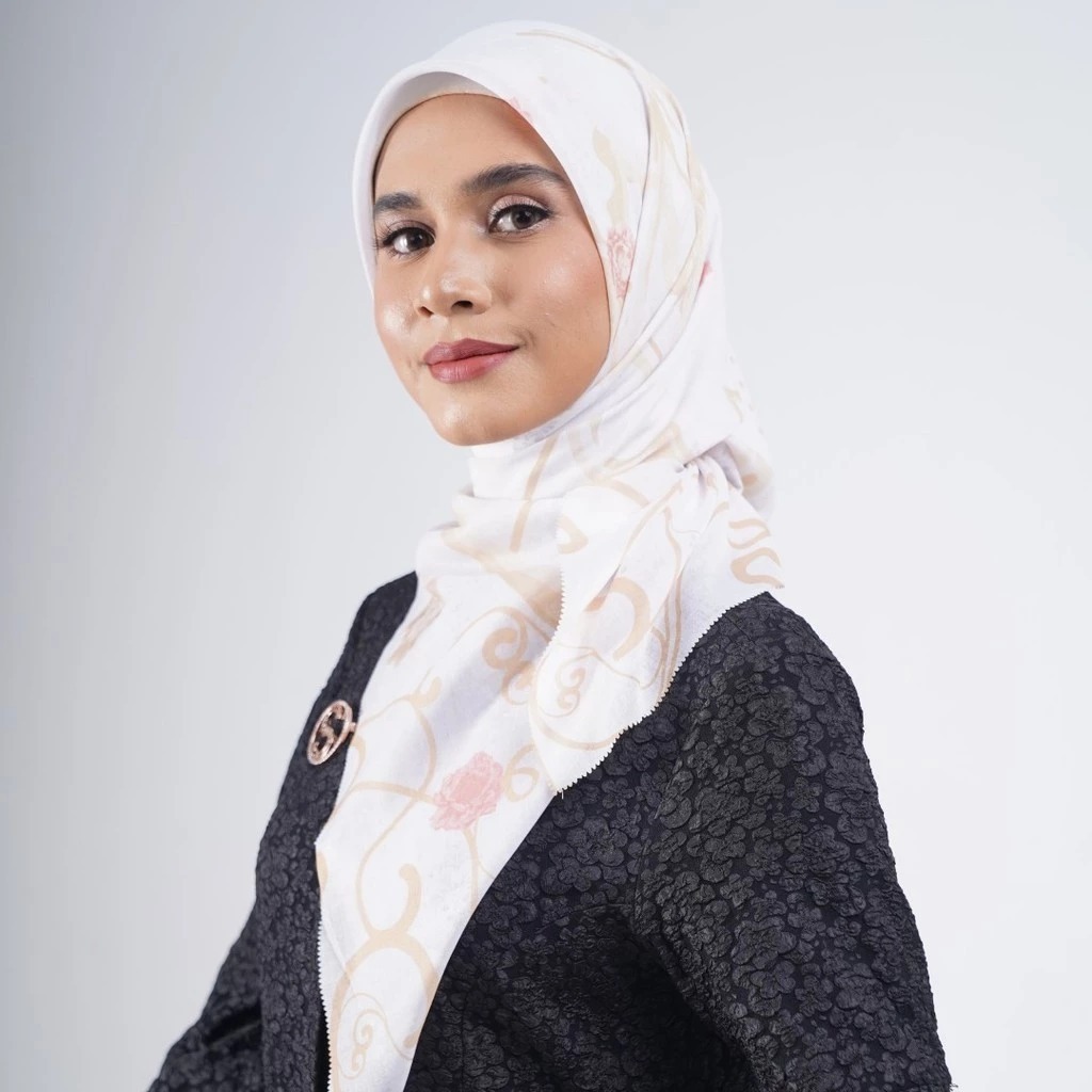 Shafira - Florentine Printed Scarf - Hijab Segi Empat Motif - Voal - Hard Box Packaging
