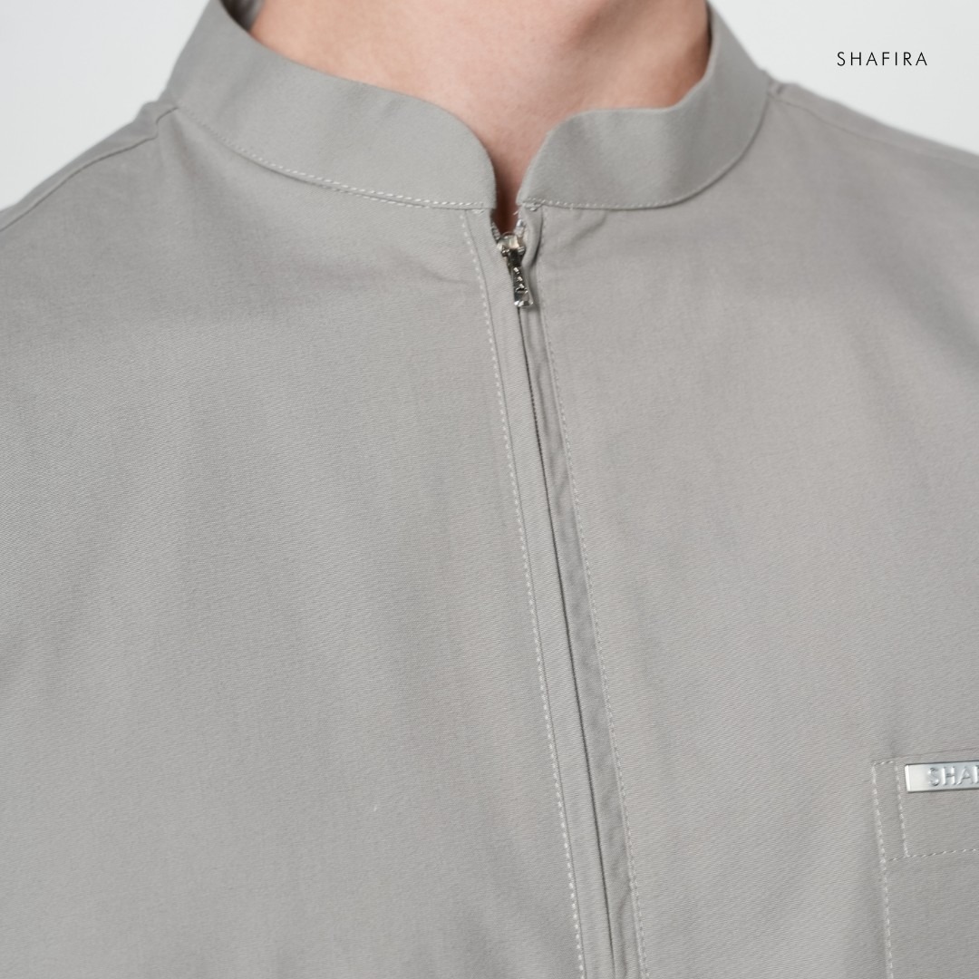Shafira | Rivo Menswear | Cotton With Quarter Zip Short Sleeve Shirt Pria Premium | Bahan Cotton Twill