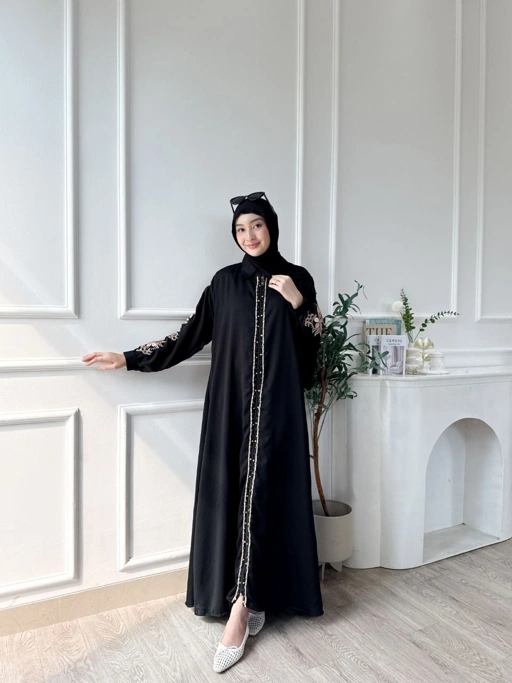 Image of Hameda Abaya