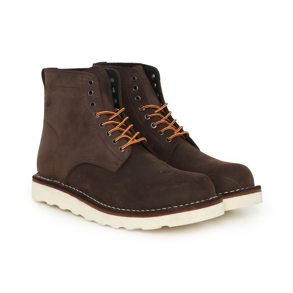 Round Toe Boots