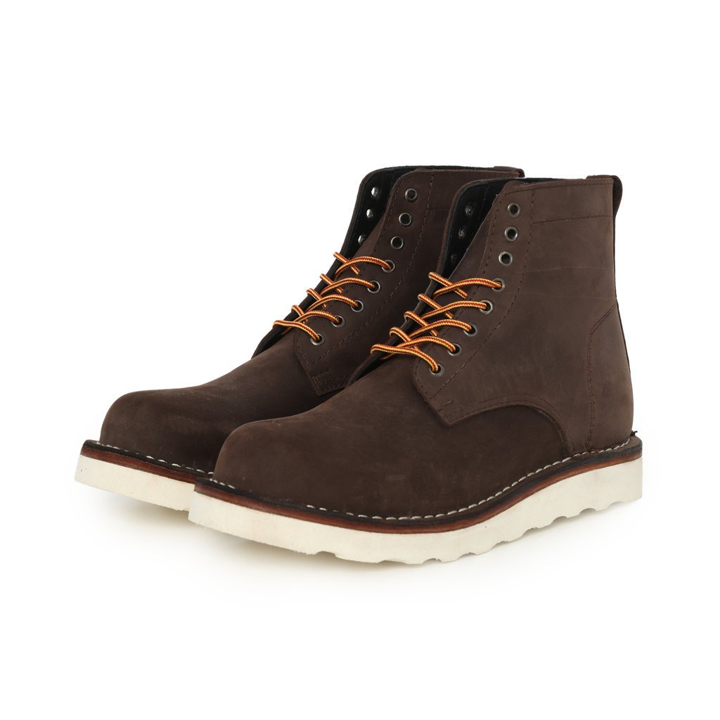 Round Toe Boots