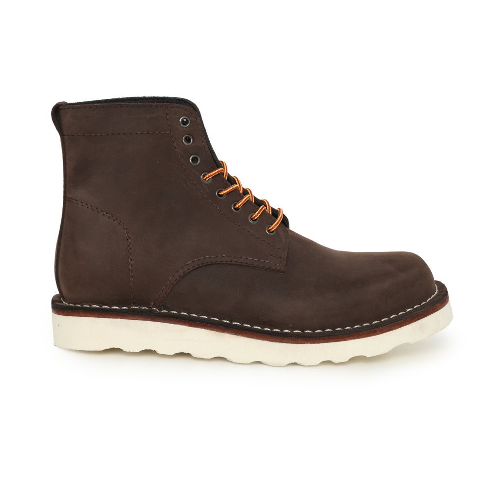 Round Toe Boots