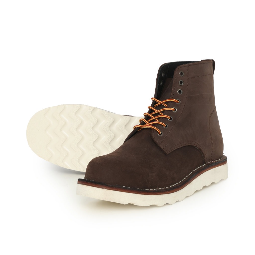 Round Toe Boots