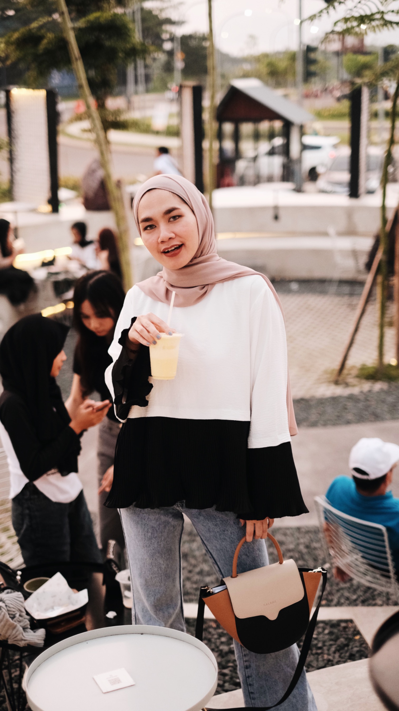 DEFECT~Ousa White Black