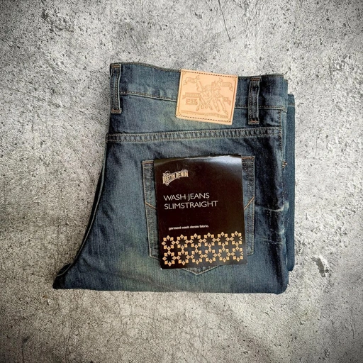 Image of Distin Denim Wash Denim Celana Jeans Pria  Panjang Deep Blue Brown Slimstraight Fit