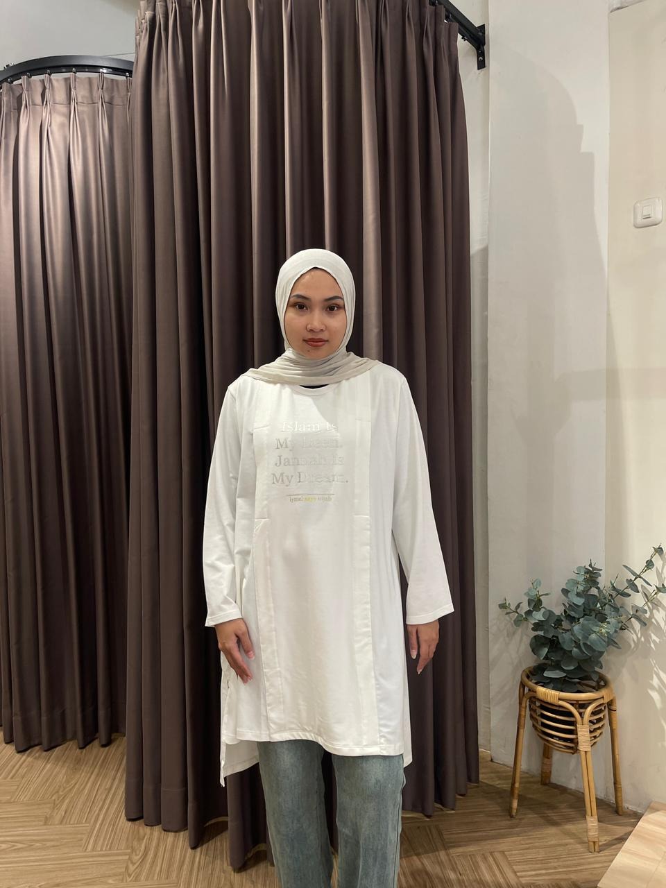 DEENA TUNIK 