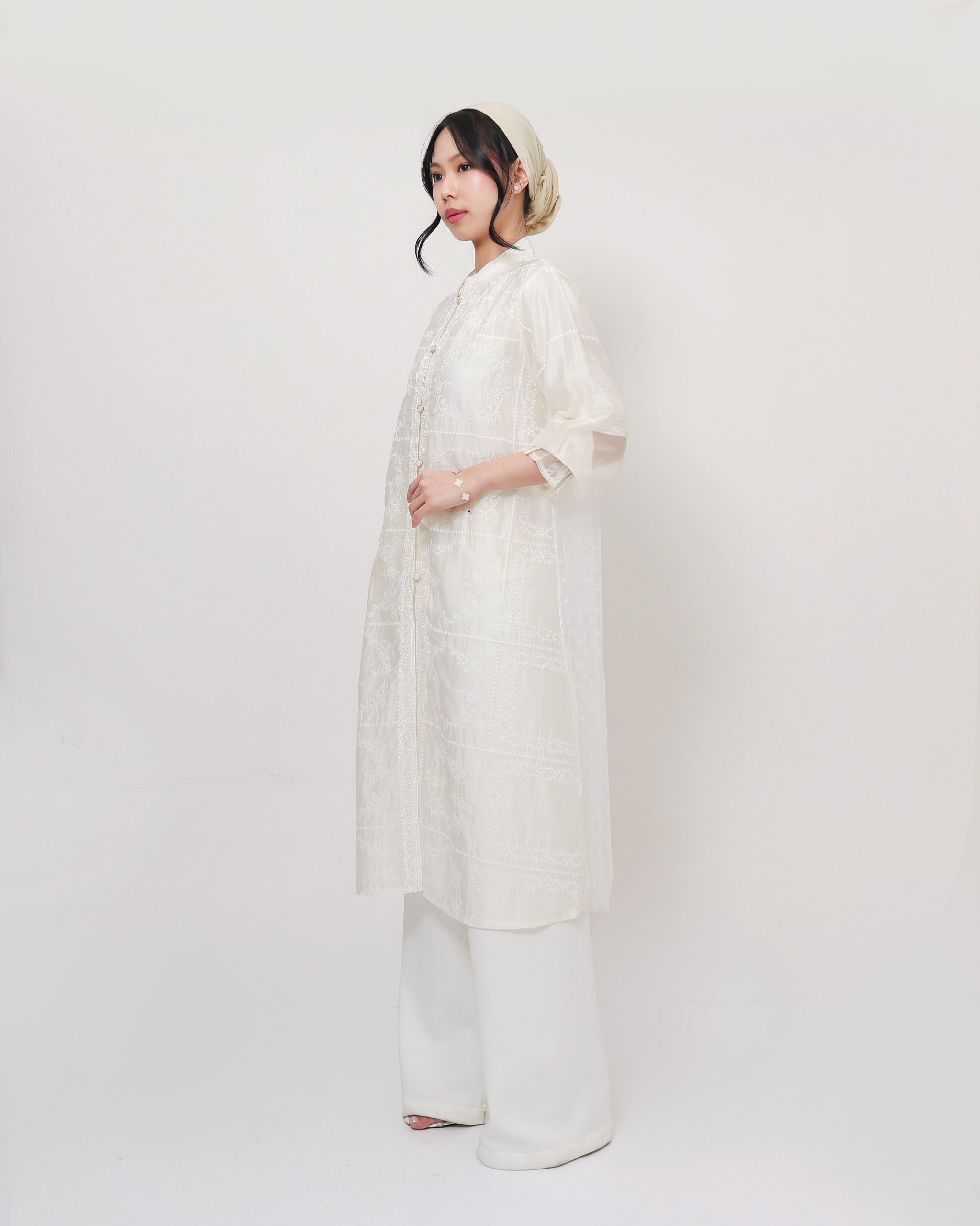 KALILA TUNIK