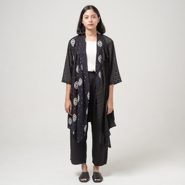 Dama Kara Kaimana Outer Lace