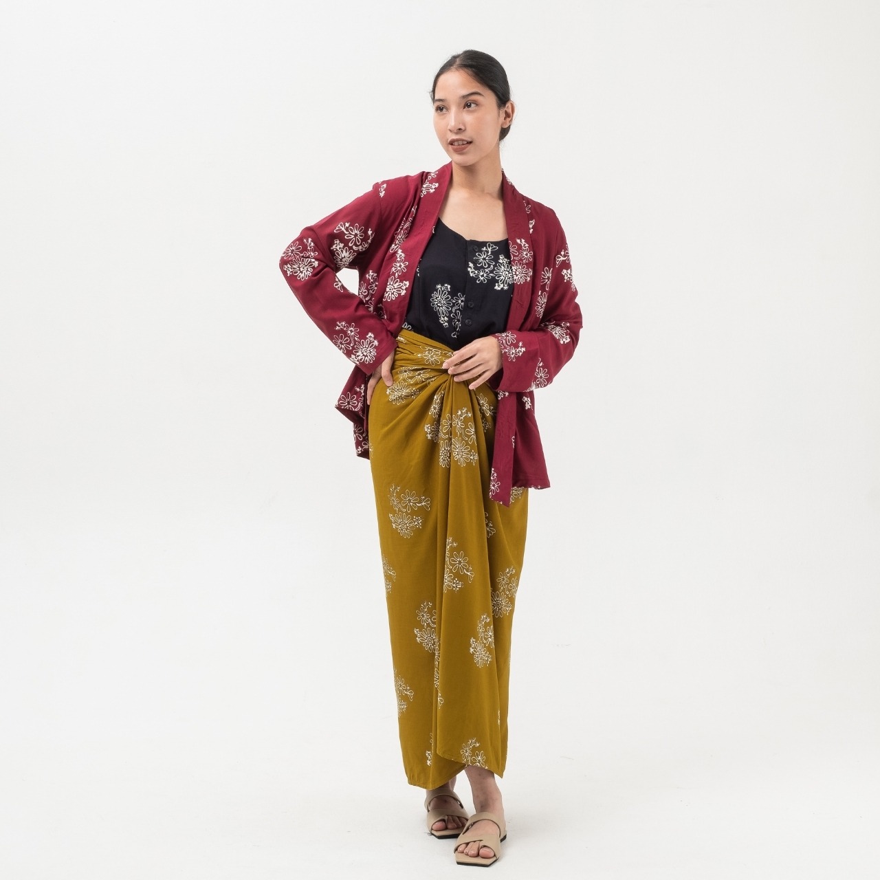 Dama Kara Suar Kebaya Encim Longsleeve
