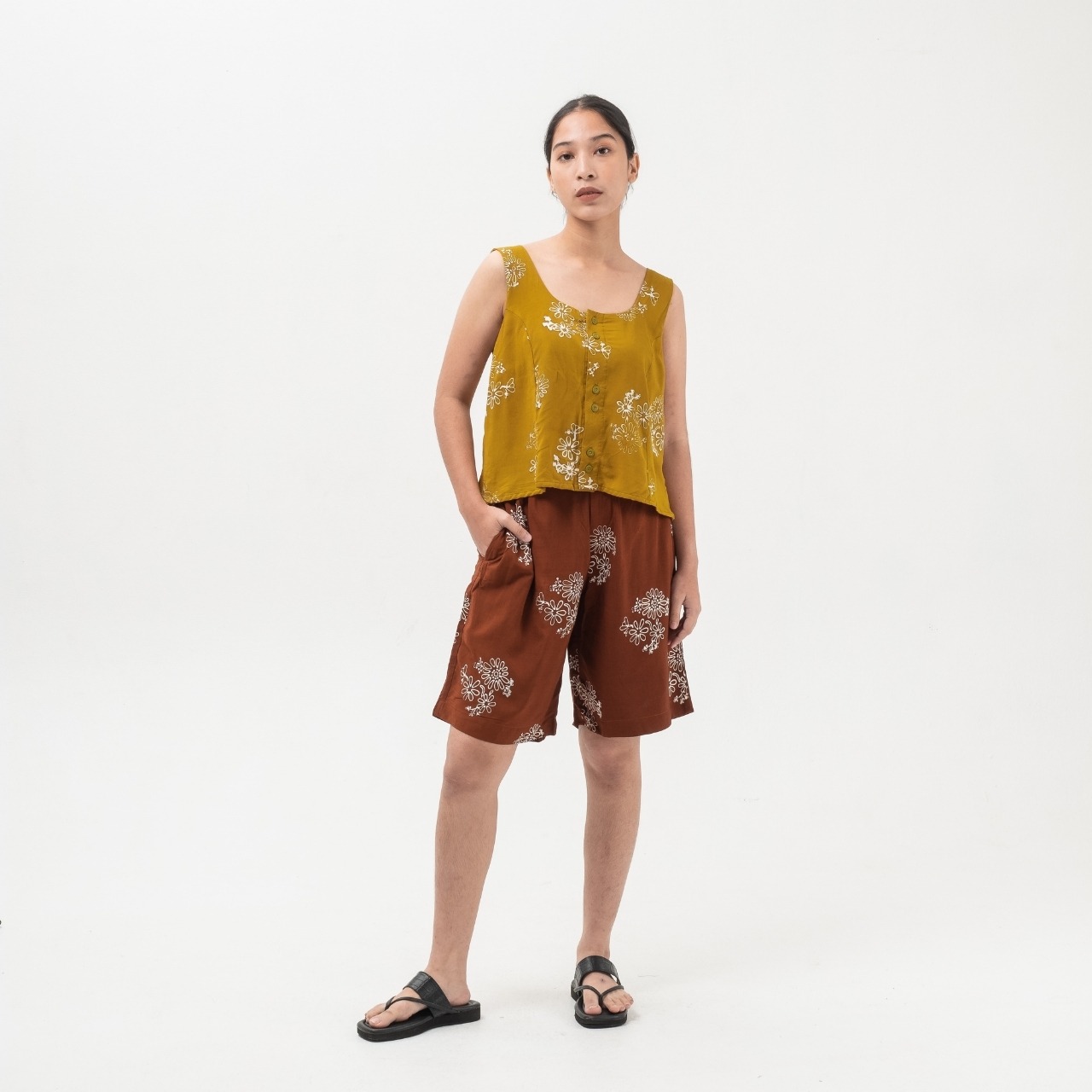 Dama Kara Suar Short Pants Zipper