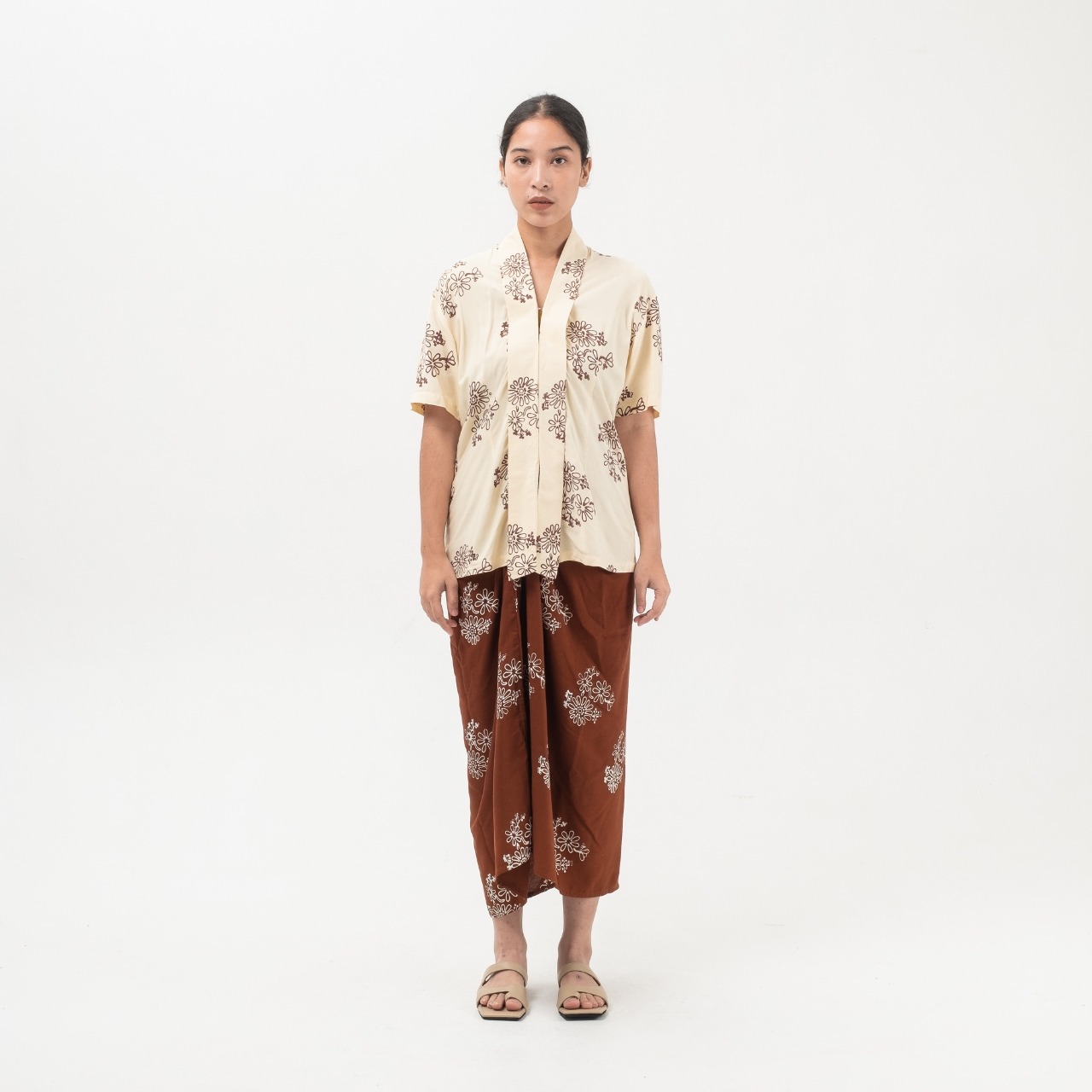 Dama Kara Suar Kebaya Encim Shortsleeve
