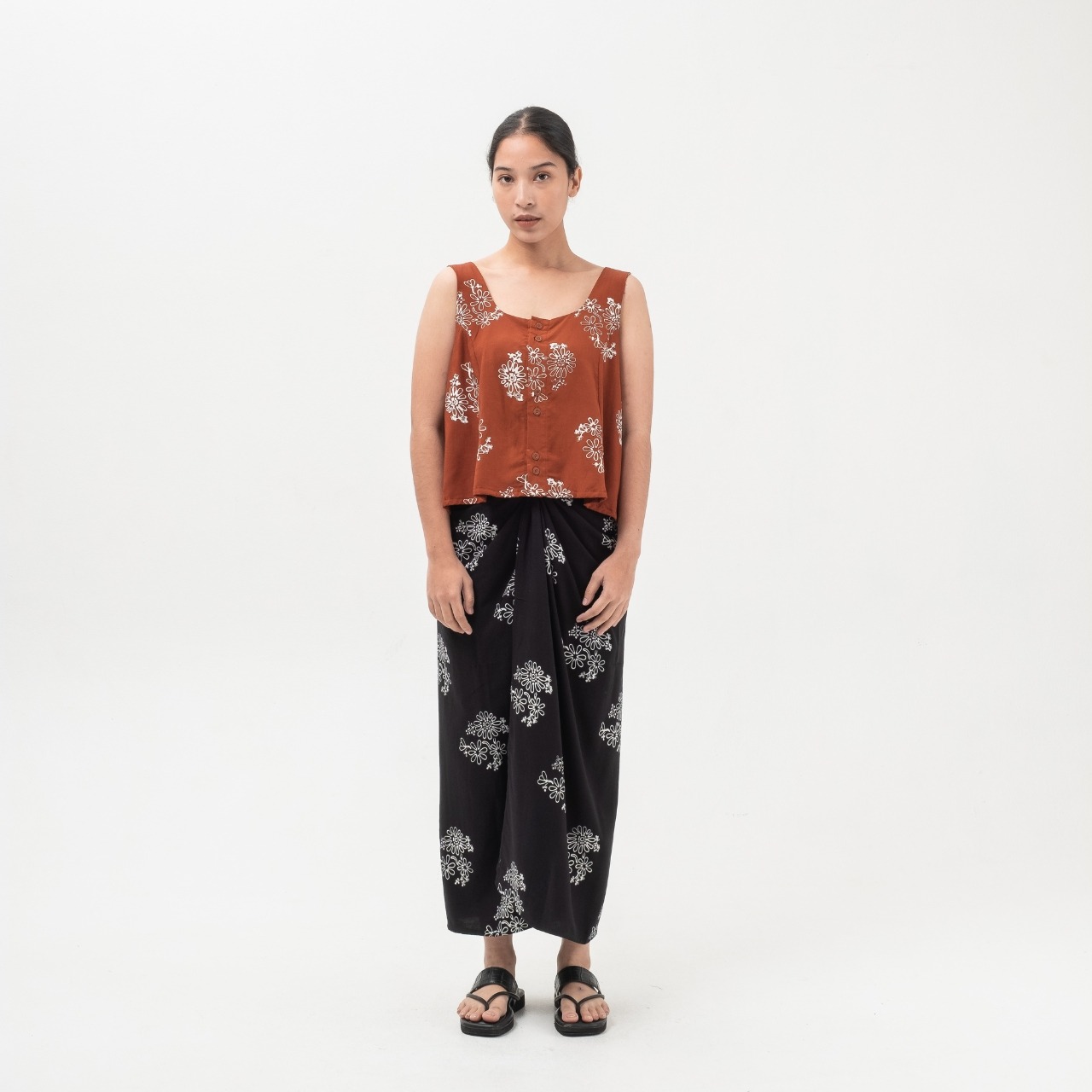 Dama Kara Suar Top Sleeveless