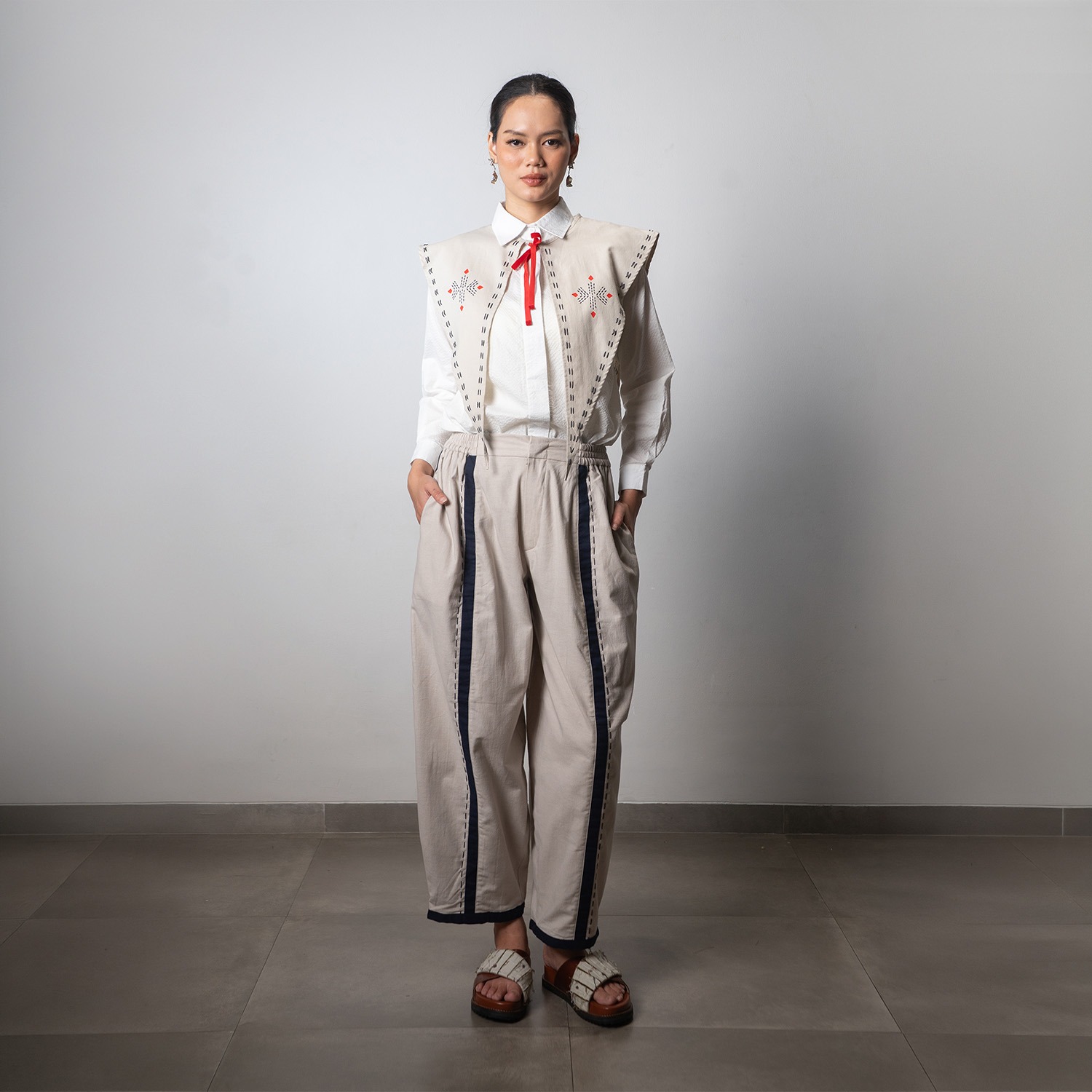 Dama Kara Jalin Collar Sashiko