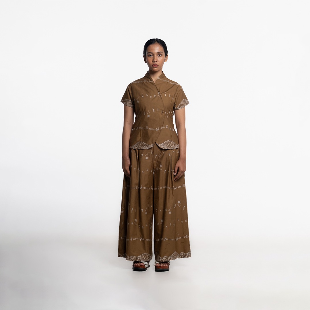 Dama Kara Kembali Blouse Shortsleeve