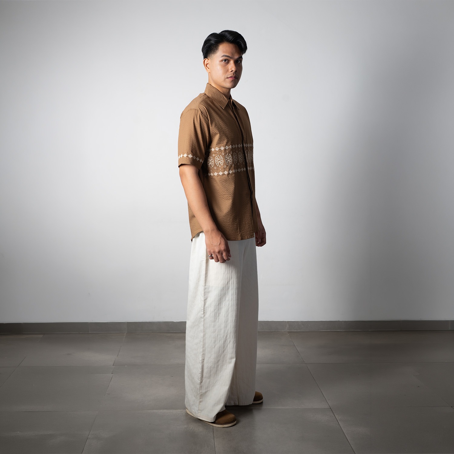 Dama Kara Kaimana Kemeja Embroidery