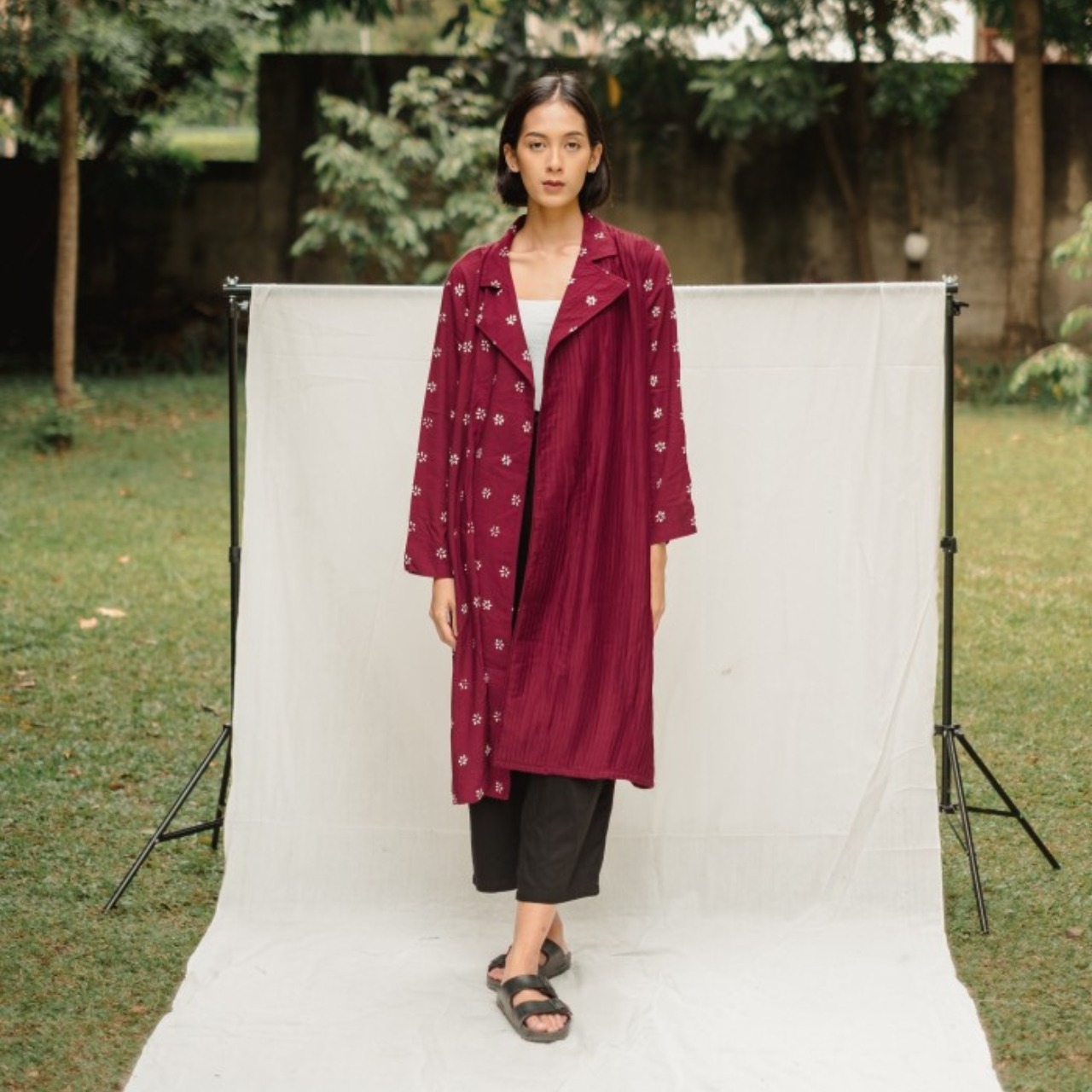Dama Kara Kinasih Long Coat