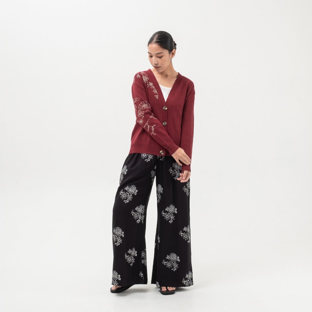 Dama Kara Suar Cardigan Rajut