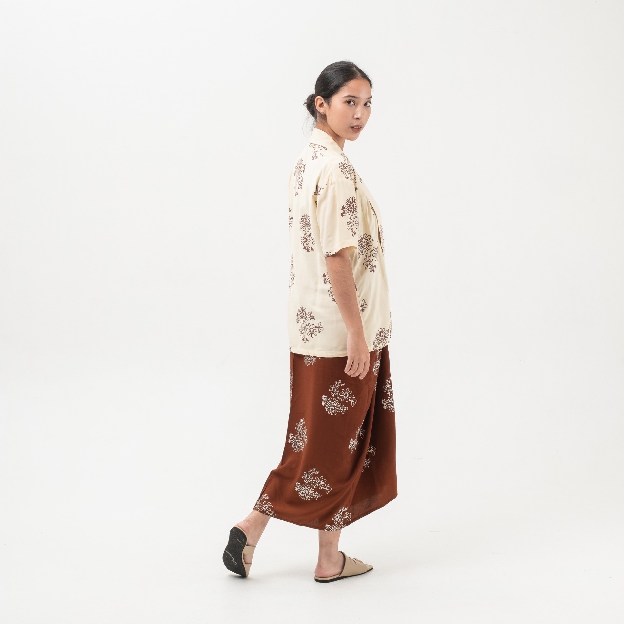 Dama Kara Suar Kebaya Encim Shortsleeve