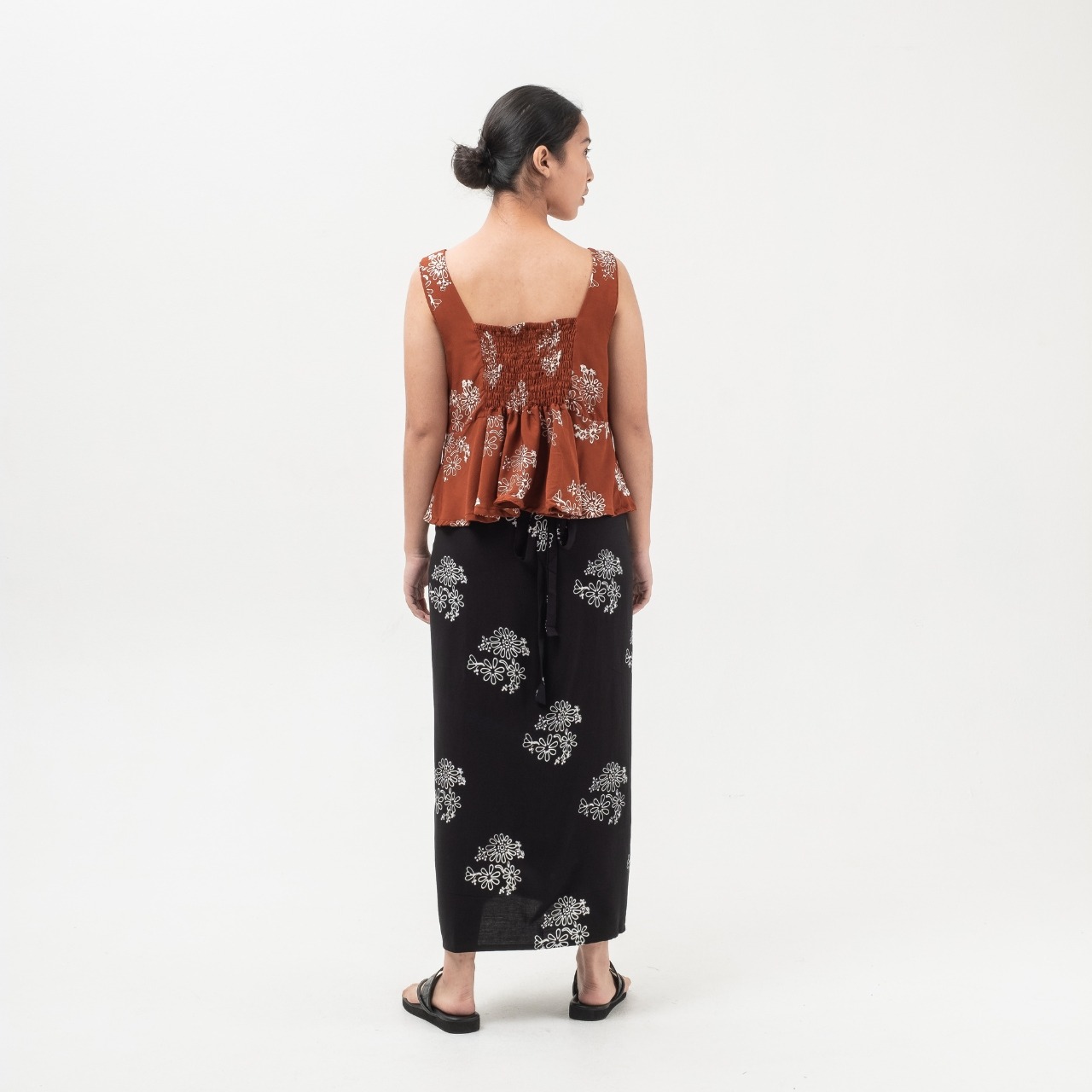 Dama Kara Suar Top Sleeveless