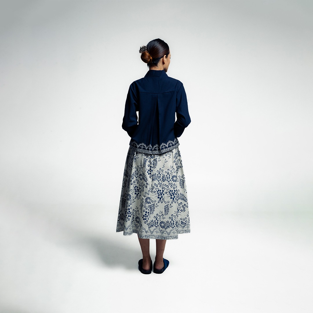 Dama Kara Arunika Embroidery Women Shirt