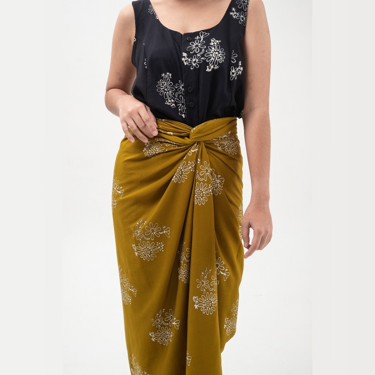 Dama Kara Suar Skirt (Rok Lilit Batik)